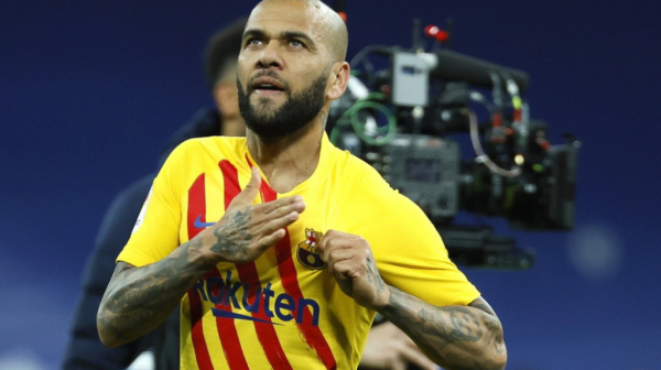 Alves izgubio status legende u Barseloni