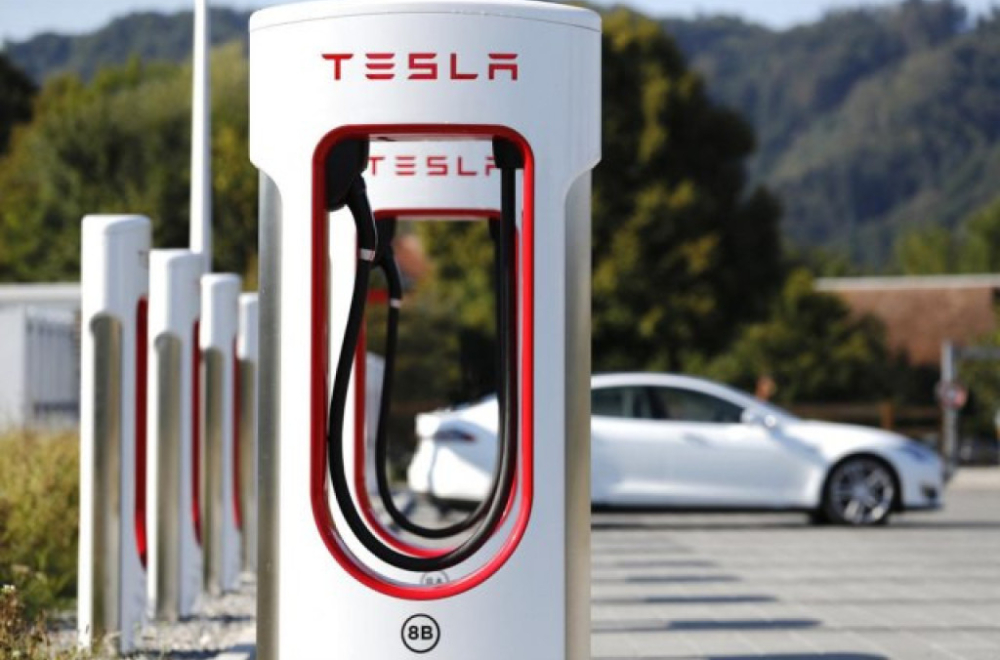 Tesla u borbi protiv lopova: Seku kablove i kradu bakar