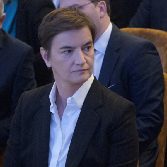 Brnabić odbrusila opoziciji, pa postavila pitanje od "milion dolara": "Šta su paralelni birački spiskovi?"