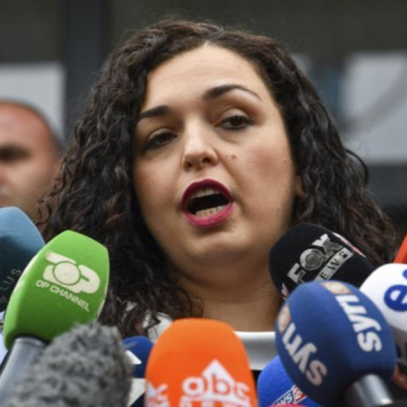 "Grenel uzvraća udarac Vjosi Osmani": Američki Newsmax preneo Ričardov tvit i nagrdio predsednicu tzv. Kosova