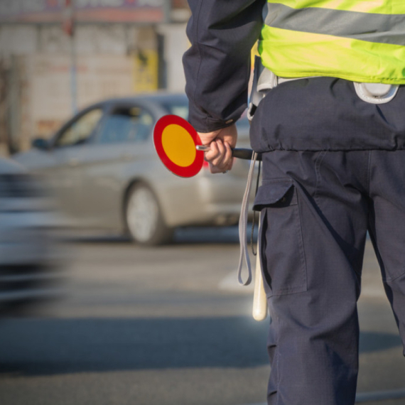 U Jagodini uhapšen vozač: Išao 40 km/h preko ograničenja, vozilo oduzeto