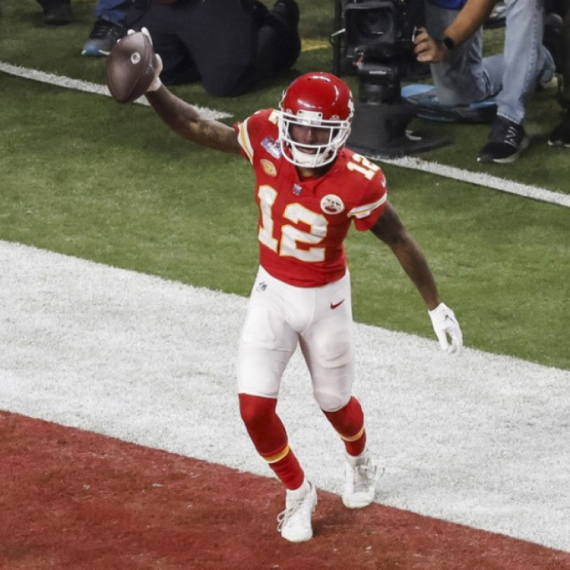 Junak Superboula "odao" Čifse i izazvao skandal u NFL