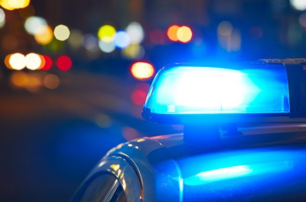 Devojka ušla u policijsku stanicu i nožem napala policajca; Uhapšena zbog pokušaja teškog ubistva