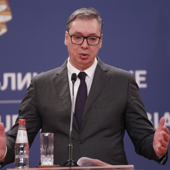 Harmonizovani napadi opozicije i Aljbina Kurtija na Aleksandra Vučića VIDEO