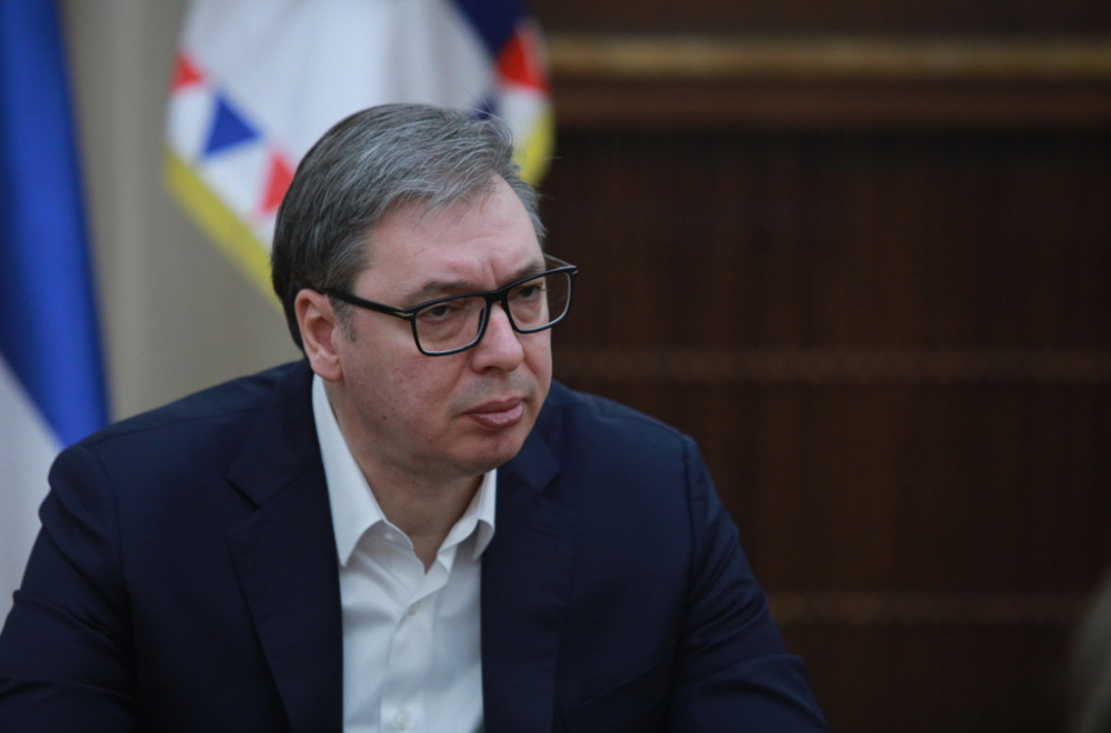 Voditeljki N1 smeta što Vučić nije otišao na otvaranje Notr Dama, već je posetio porodicu stradalih u NS VIDEO