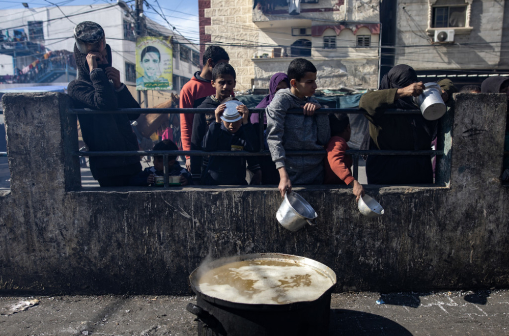 The first anniversary of the largest war in the Middle East: 43,000 dead