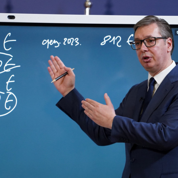 Vučić: Srbija je prva u regionu po visini plata VIDEO