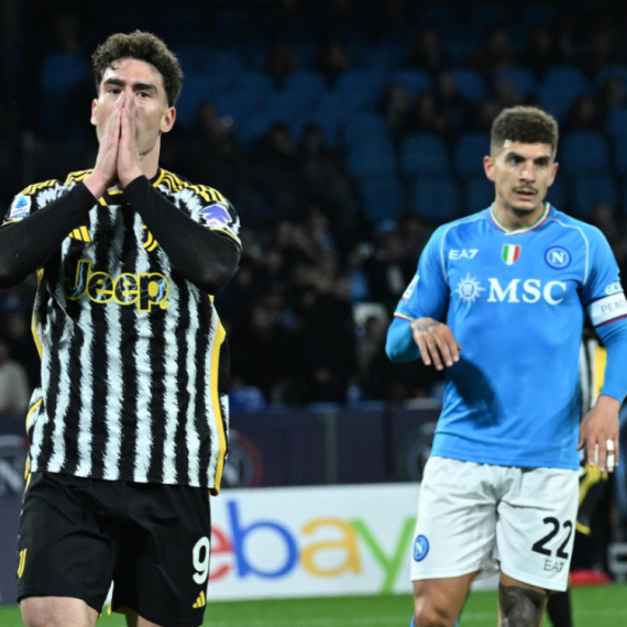 Vlahovićevo košmarno veče na "Maradoni" – Napoli u 88' do pobede