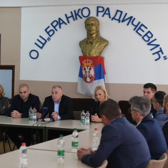 Direktori osnovnih škola na severu KiM: Zabrana dinara onemogućila redovnu nastavu VIDEO