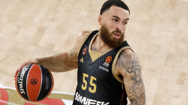 Džejms MVP meseca – samo Mirotić ispred njega