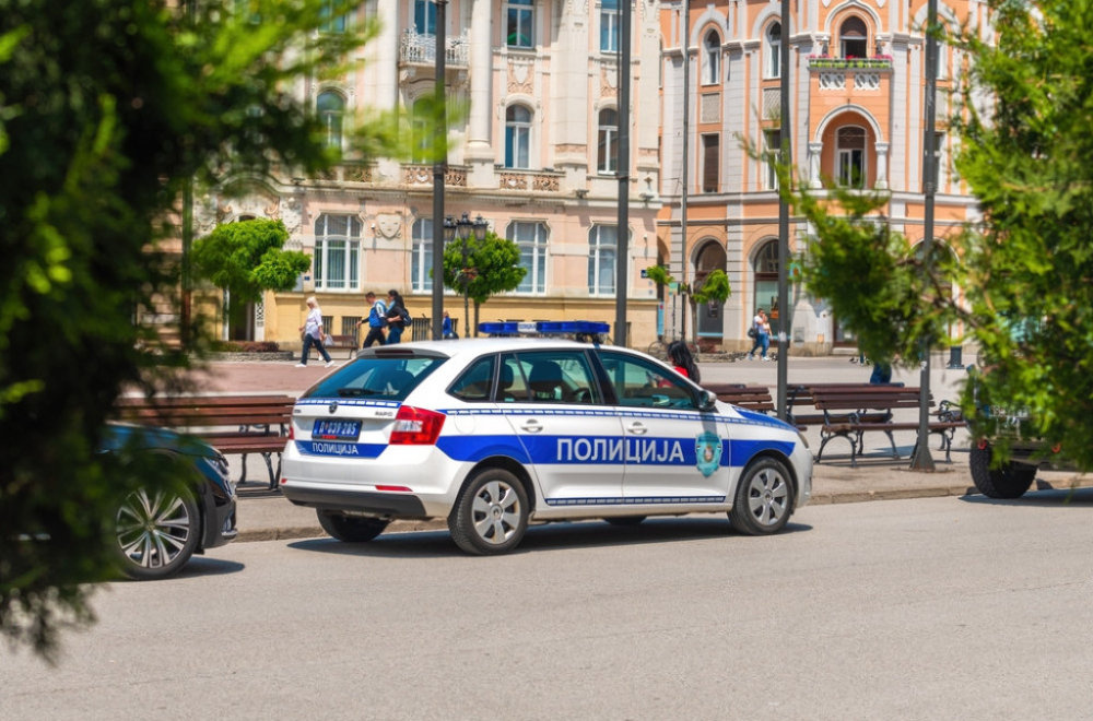 Uhapšeni tinejdžeri u Subotici: Palicama prebili sugrađanina; Evo šta je policija pronašla u stanu