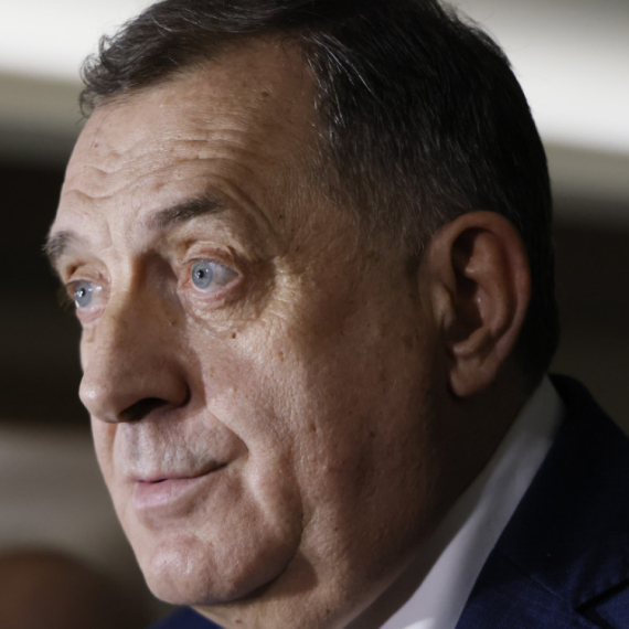 Dodik: "Republiku Srpsku niko ne može da sruši"