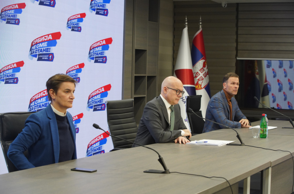 SNS saopštava: Danas sednica predsedništva stranke