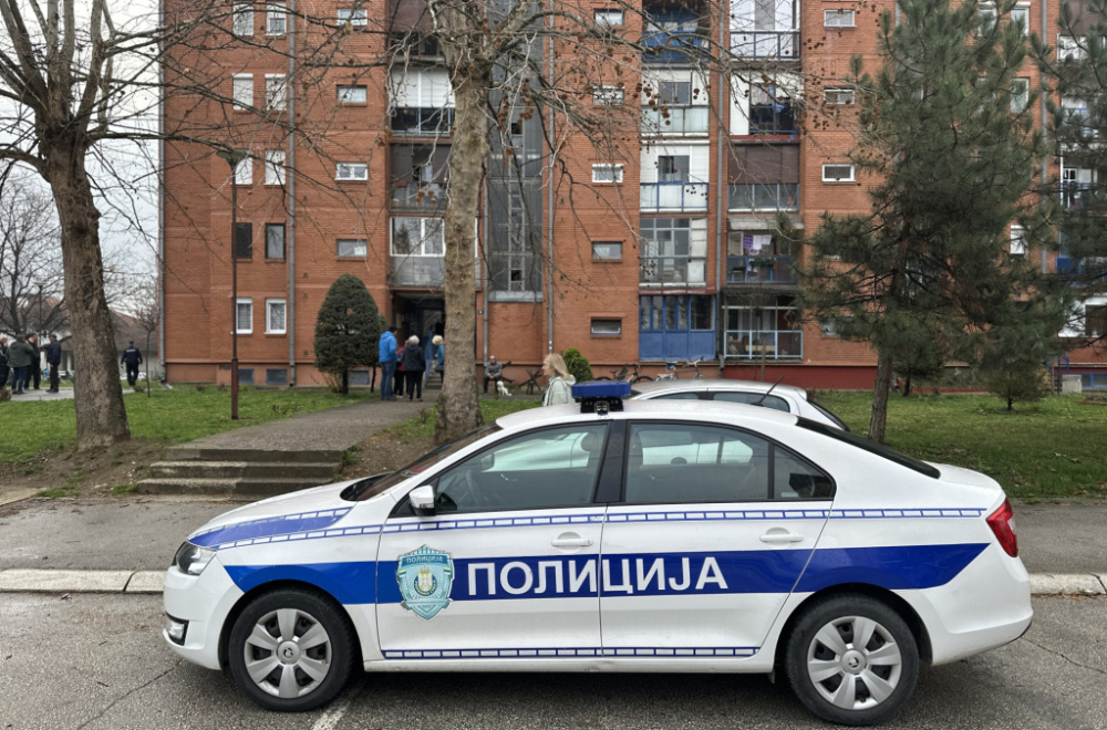 Jutro nakon požara u Čačku: Stanari se nisu vratili u domove, stanovi natopljeni vodom FOTO