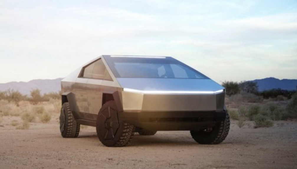 Tesla je otporan na metke, ali ne i na ljudsku glupost VIDEO