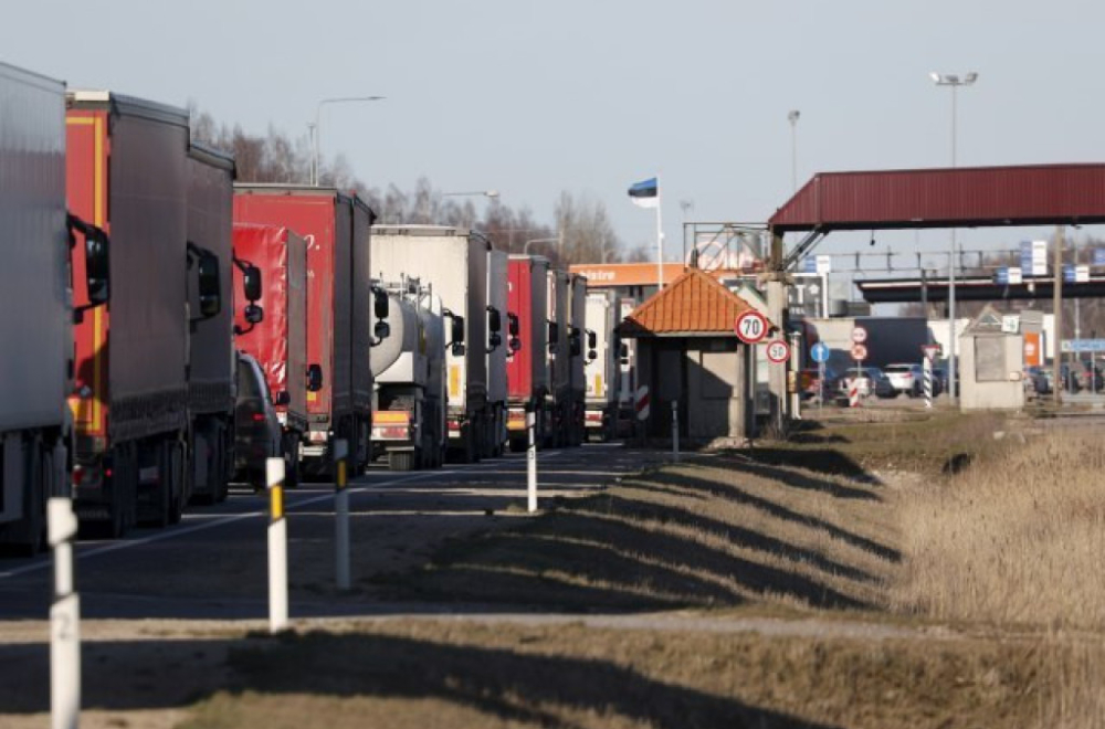 Kolona na Batrovcima, kamioni čekaju 10 sati