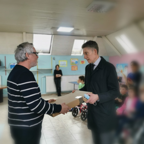 Ministar Martinović Klinici u Sokobanjskoj uručio skromnu donaciju