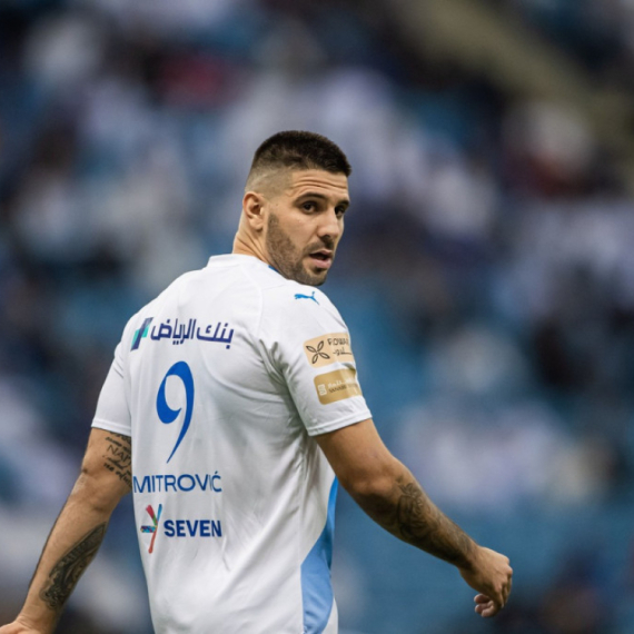 Mitrovića zbunio Urugvajac na gol liniji