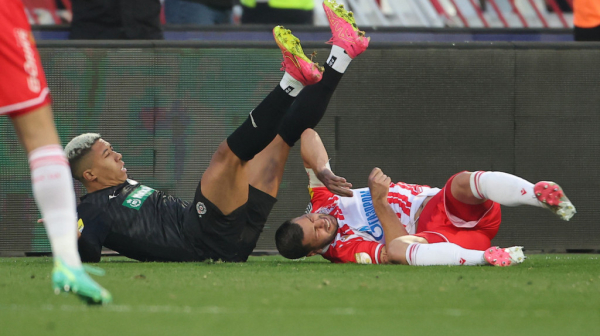 Dragović završio derbi posle pola sata!