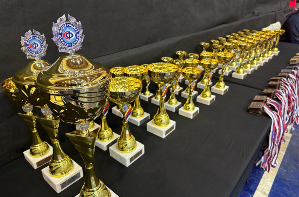 U Čačku se održava međunarodni karate tunir za decu FOTO