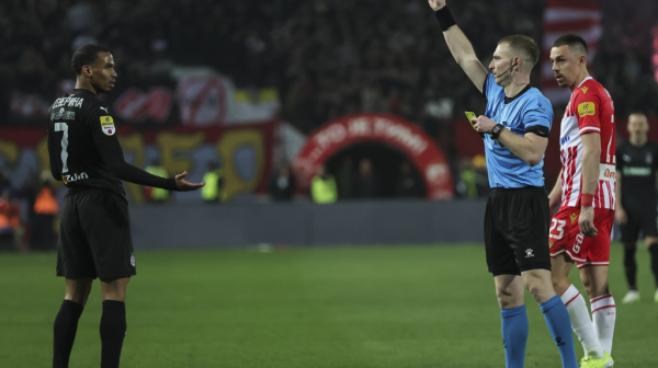 Košmarni derbi Severine – zaradio crveni karton posle 11 minuta na terenu