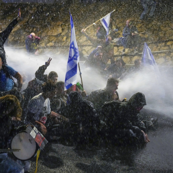 Haos u Tel Avivu: Protesti blokirali grad FOTO