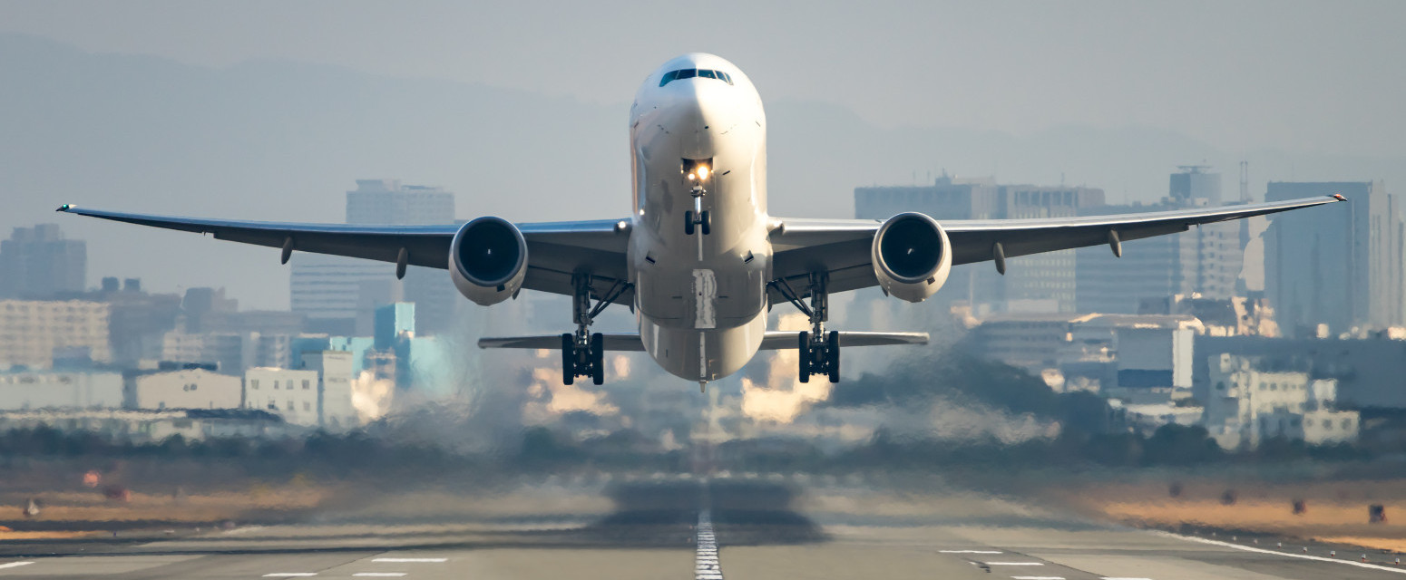 Avion prinudno sleteo kod Milana: Pozlilo pilotu, pokrenuta hitna akcija