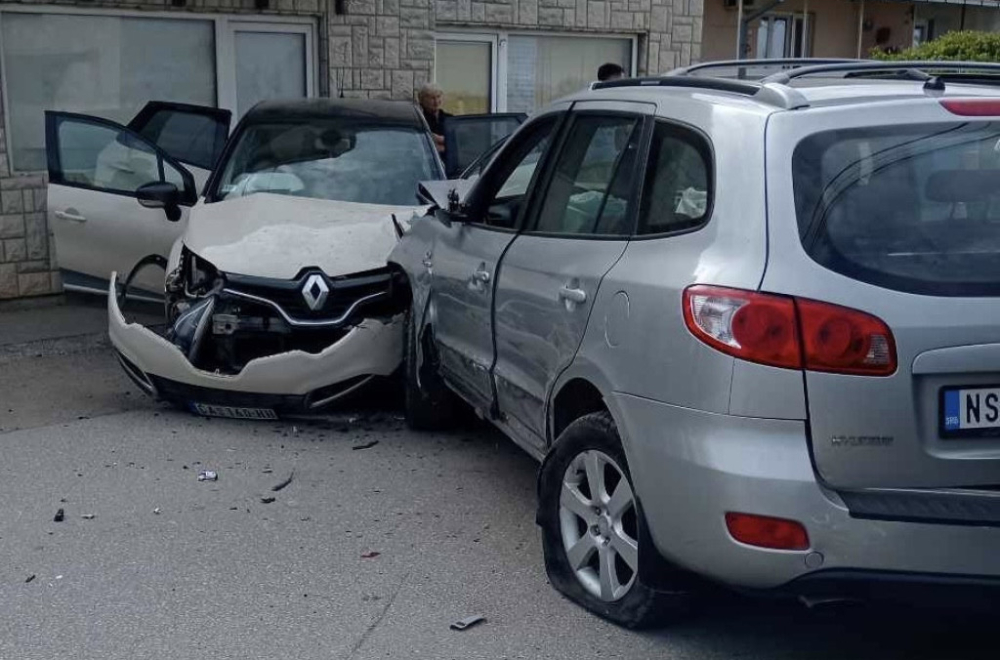 Udes kod Čačka, povređena devojka: Lančani sudar četiri vozila FOTO