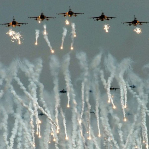 Pokrenut ogroman napad; Podigli su 267 dronova