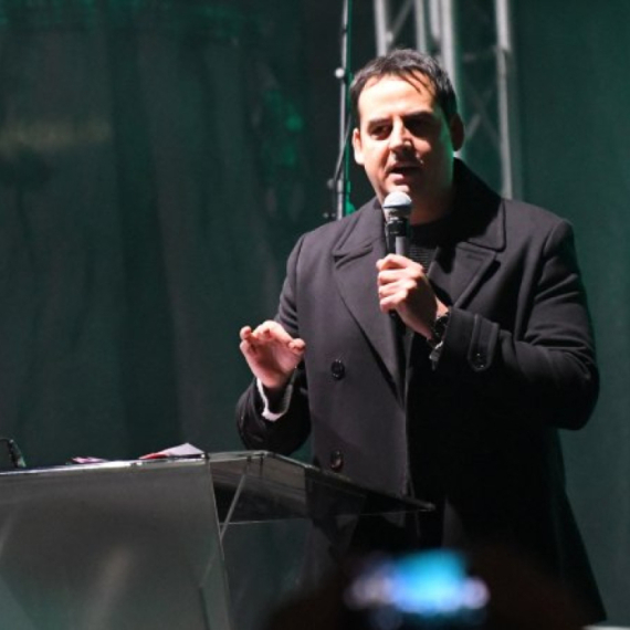 Skandal na Šolakovoj televiziji: Zoran Kesić poručuje – "Srušićemo Beograd na vodi" VIDEO