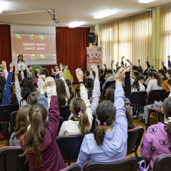 MAXI edukativni karavan "Zdrava hrana svakog dana" obišao 100 škola u Srbiji
