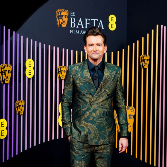 Skandal na dodeli BAFTA nagrada: Zvezda serije "Doktor Hu" ismevala Trampa FOTO