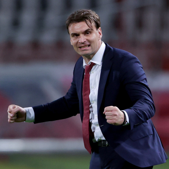 Miloš Milojević i dalje bez poraza – u leđa mu gledaju Krespo i dvojica srpskih trenera