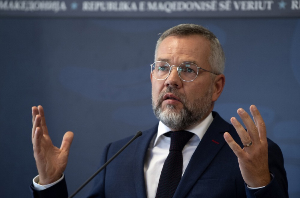 Mihael Rot razočaran Makronovom posetom Srbiji: "To nije moja Evropa"