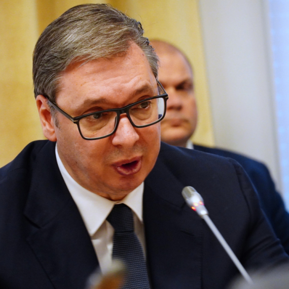 Vučić: Ceo svet skoči da brani Ukrajinu, a kada Srbiji otimaju deo teritorije, onda ništa
