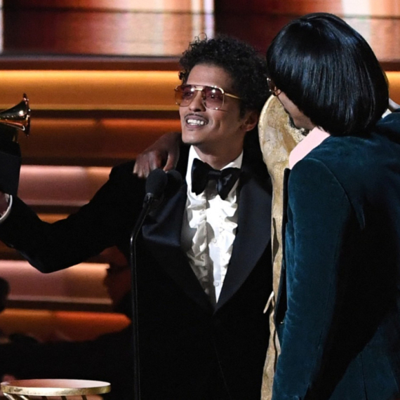 Bruno Mars duguje milione? "Svu zaradu ostavlja u kazinu"