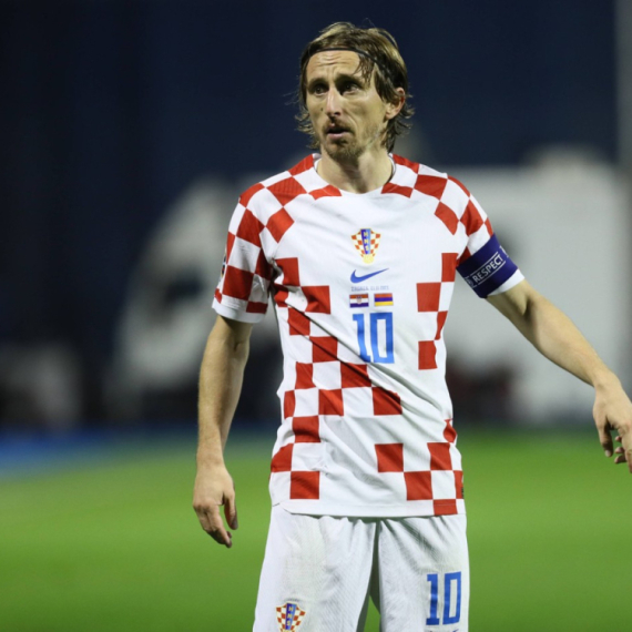 Hrvatska predstavila dresove za EURO – nikad veći kvadrati FOTO/VIDEO