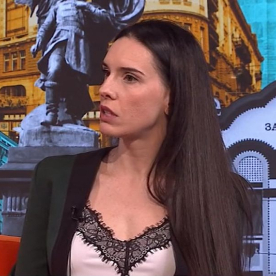 Jelena je majka petoro dece, a rekli su joj da neće moći da zatrudni VIDEO