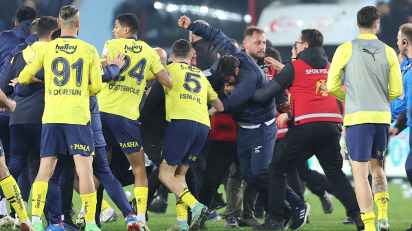 Izrečene kazne, u Trabzonu besni na savez: Je*em te, pravdo