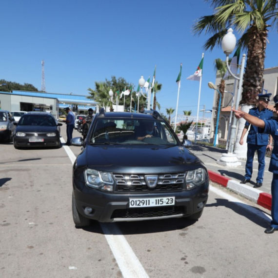 Tunis zatvorio granicu