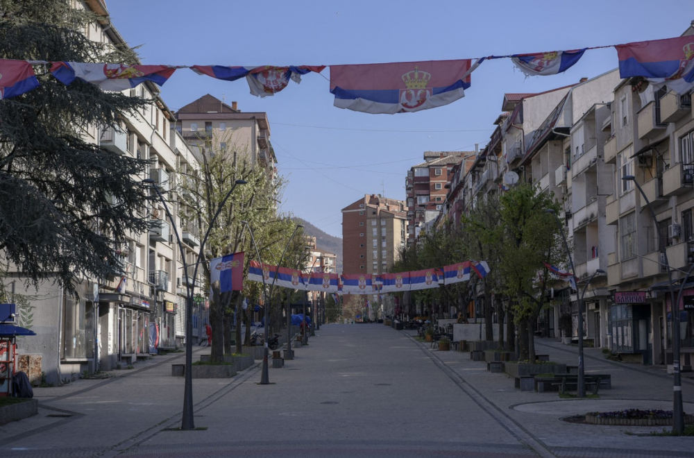 Počinje primena odluke o ukidanju dinara na KiM, Priština preti kaznama VIDEO