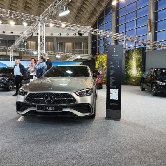 Mercedes na sajmu: Tri premijere, među njima i GT Coupe FOTO