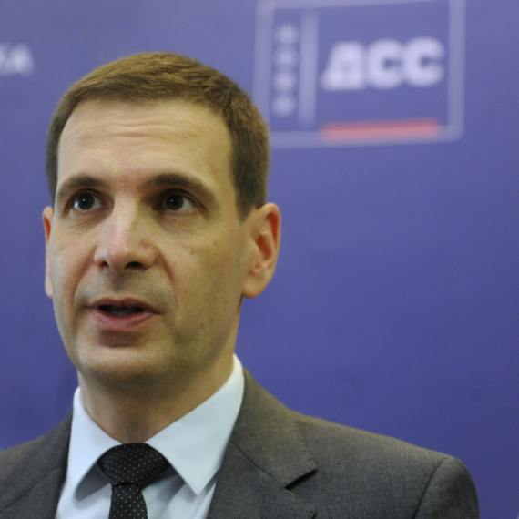 Jovanović poručio studentima da nisu dovoljno pametni za politiku VIDEO