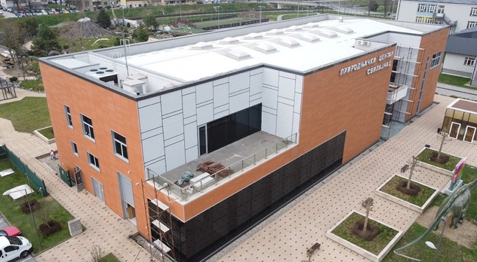 Virtuelna soba i dinosaurusi u prirodnoj veličini: Prirodnjački muzej u Svilajncu je raj za najmlađe FOTO
