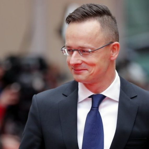 "Nastavljamo gradnju novog naftovoda između Mađarske i Srbije"