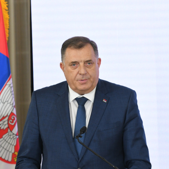 Dodik poručio Konakoviću: Vučić je uvek bio na strani istine