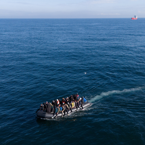 Greece: They arrive in great numbers, all weekend