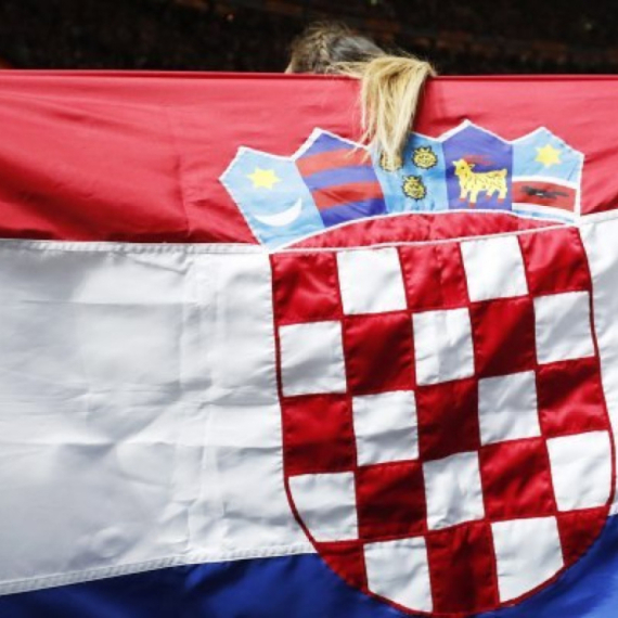 Opet uništen plakat SDSS-a; Za sve je kriv slogan koji ima veze sa Aleksandrom Prijović