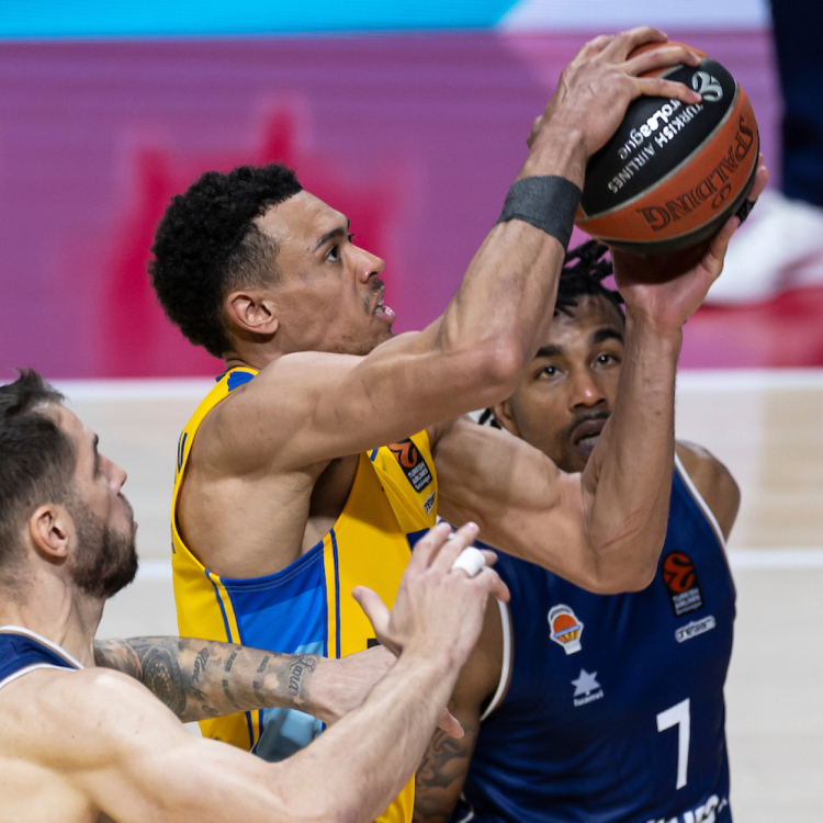 Makabi u Beogradu odigrao i za Partizan