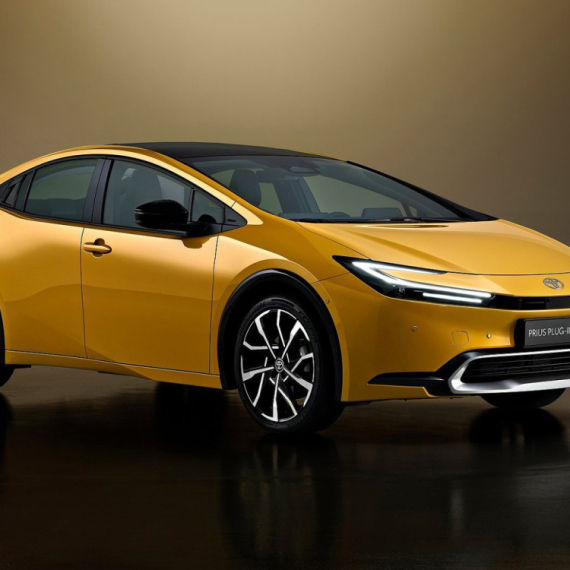 Toyota izračunala: Jedan električni automobil zagađuje kao tri hibridna!